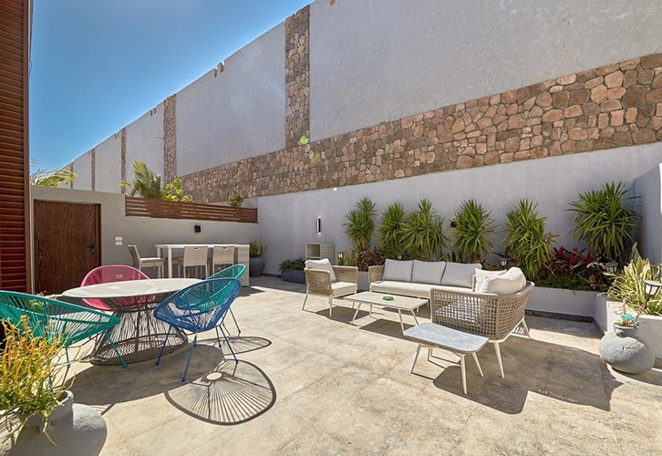 For Resale Townhouse Corner with Pool - 9